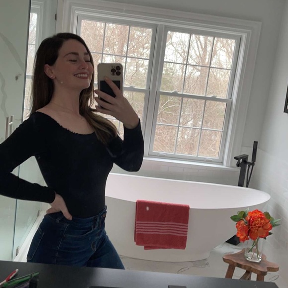 Meet your Posher, Julia - Picture 1 of 1